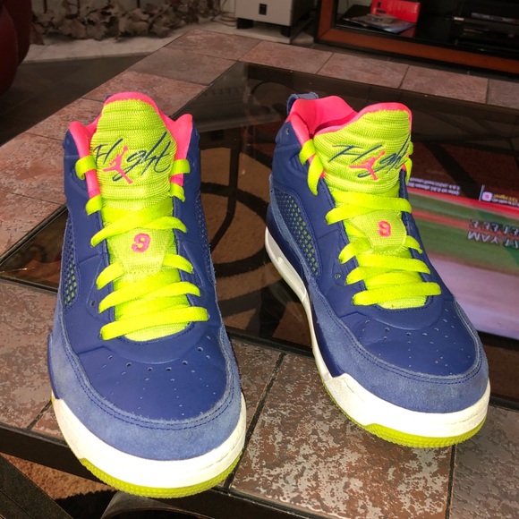 Jordan Other - Jordan Flight Size 6M Ladies (Like New)